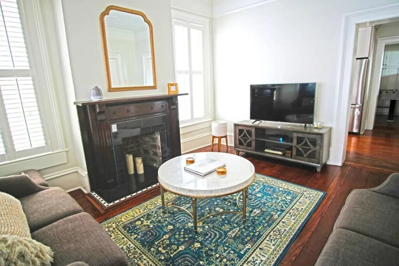 סוואנה Historic 3 Bedroom On Chatham Square